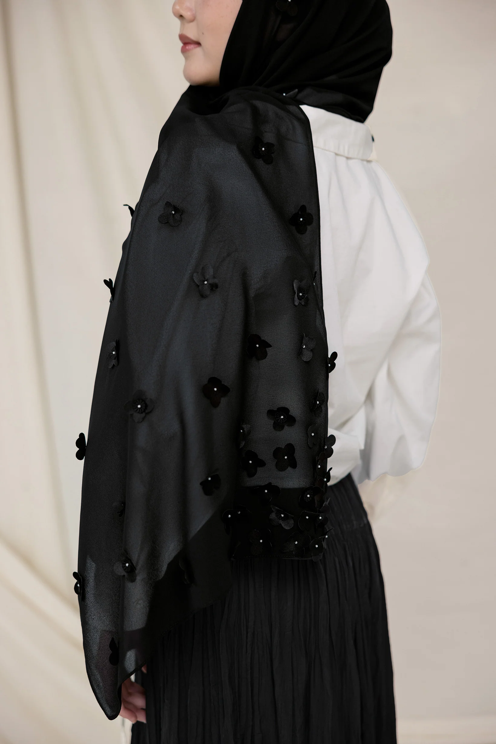 Black Petals - Image 3
