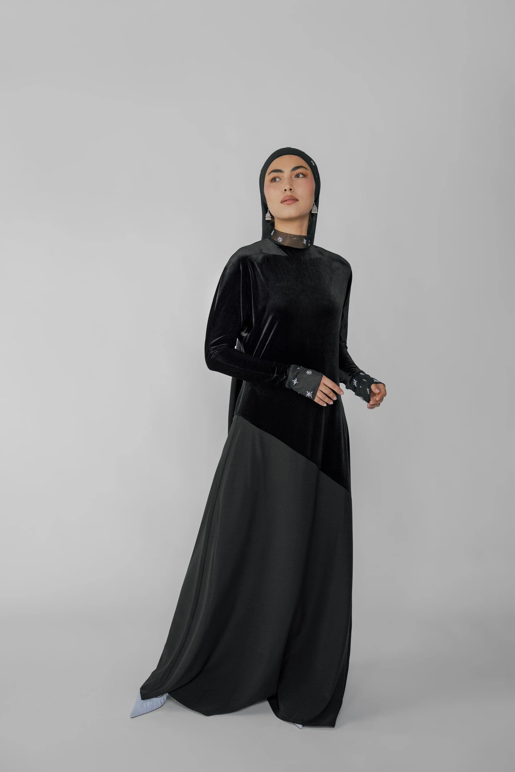 Celestial Contrast Dress Black - Image 3