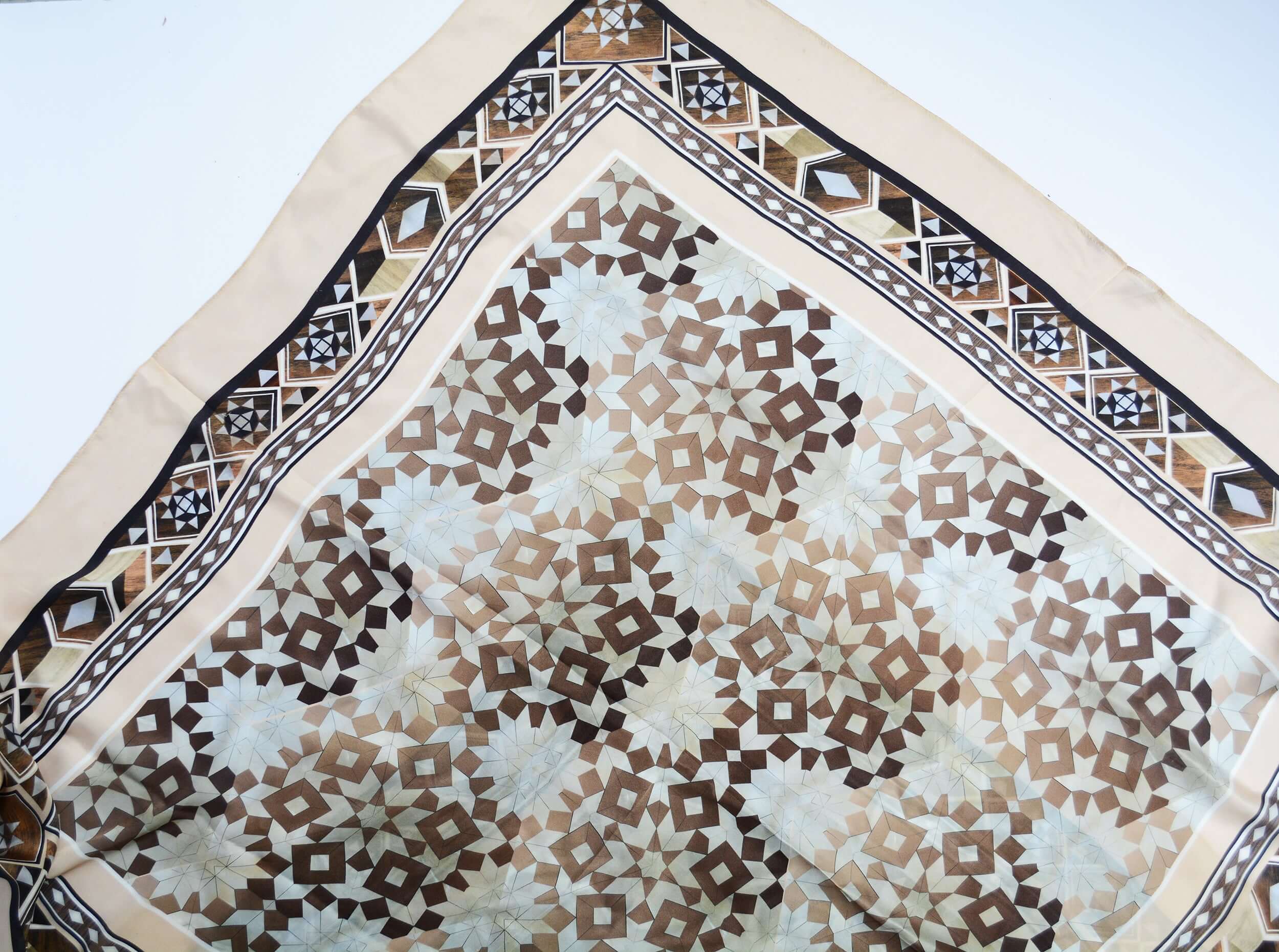 Damasq Silk Square - Image 4