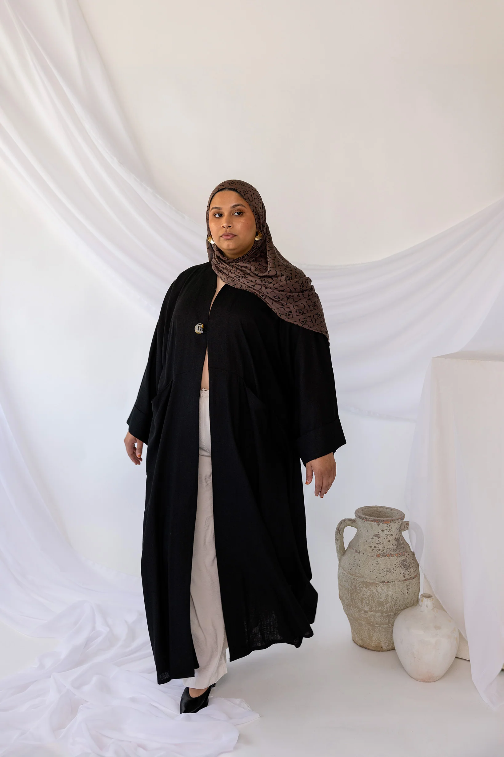 Linen Pocket Abaya Black
