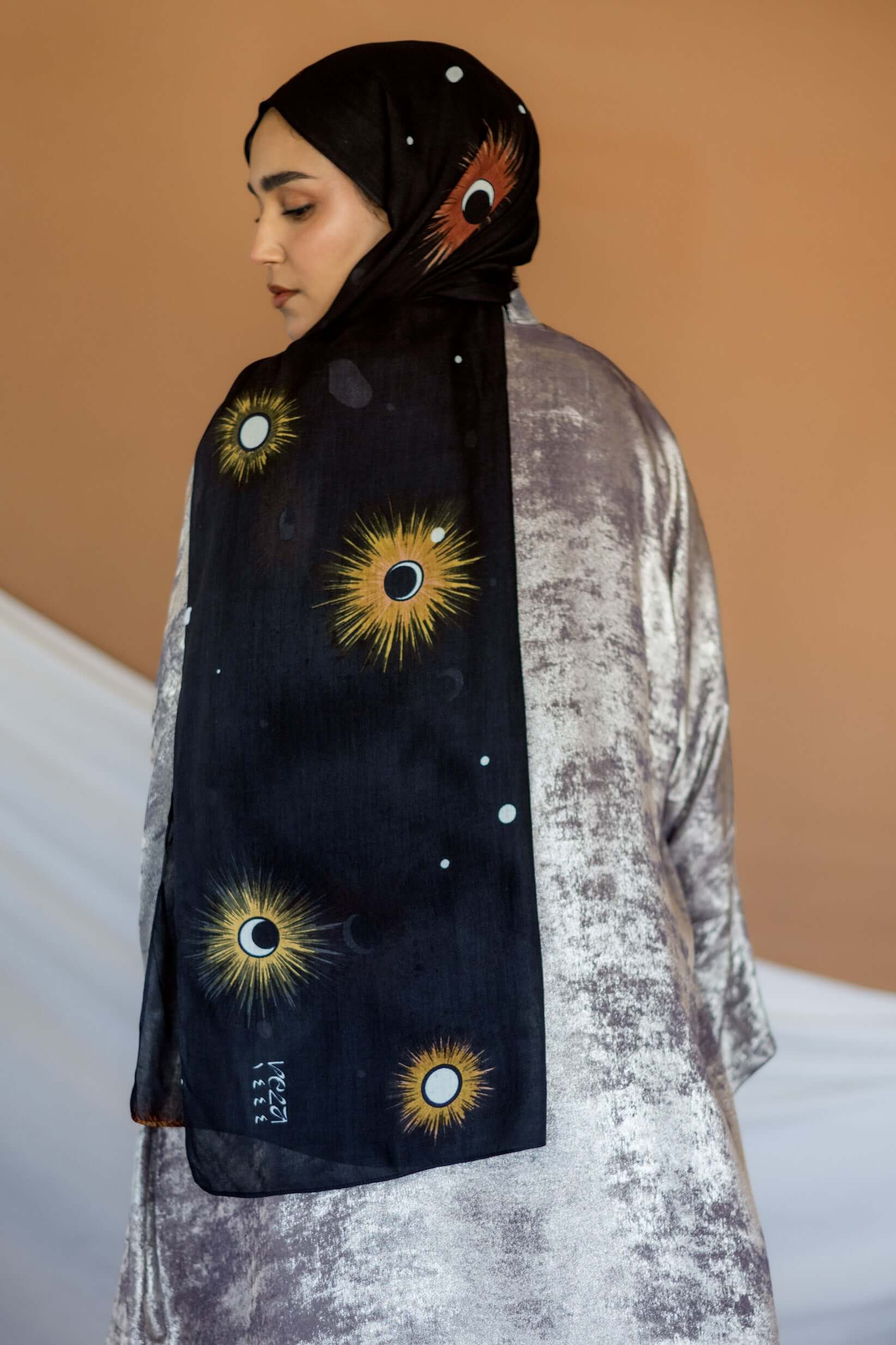 Metallic Gold Abaya - Image 4