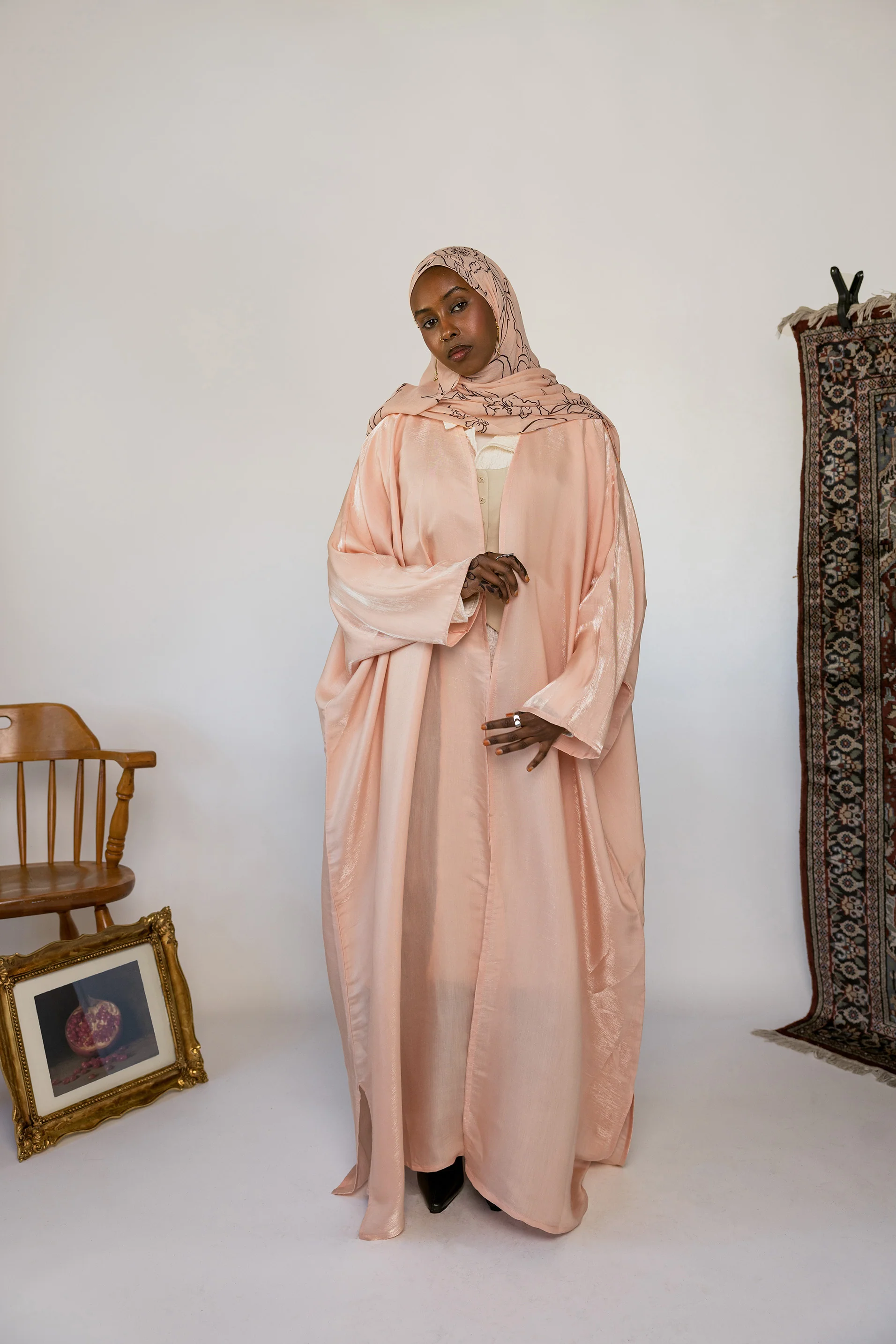 Metallic Pink Abaya - Image 6
