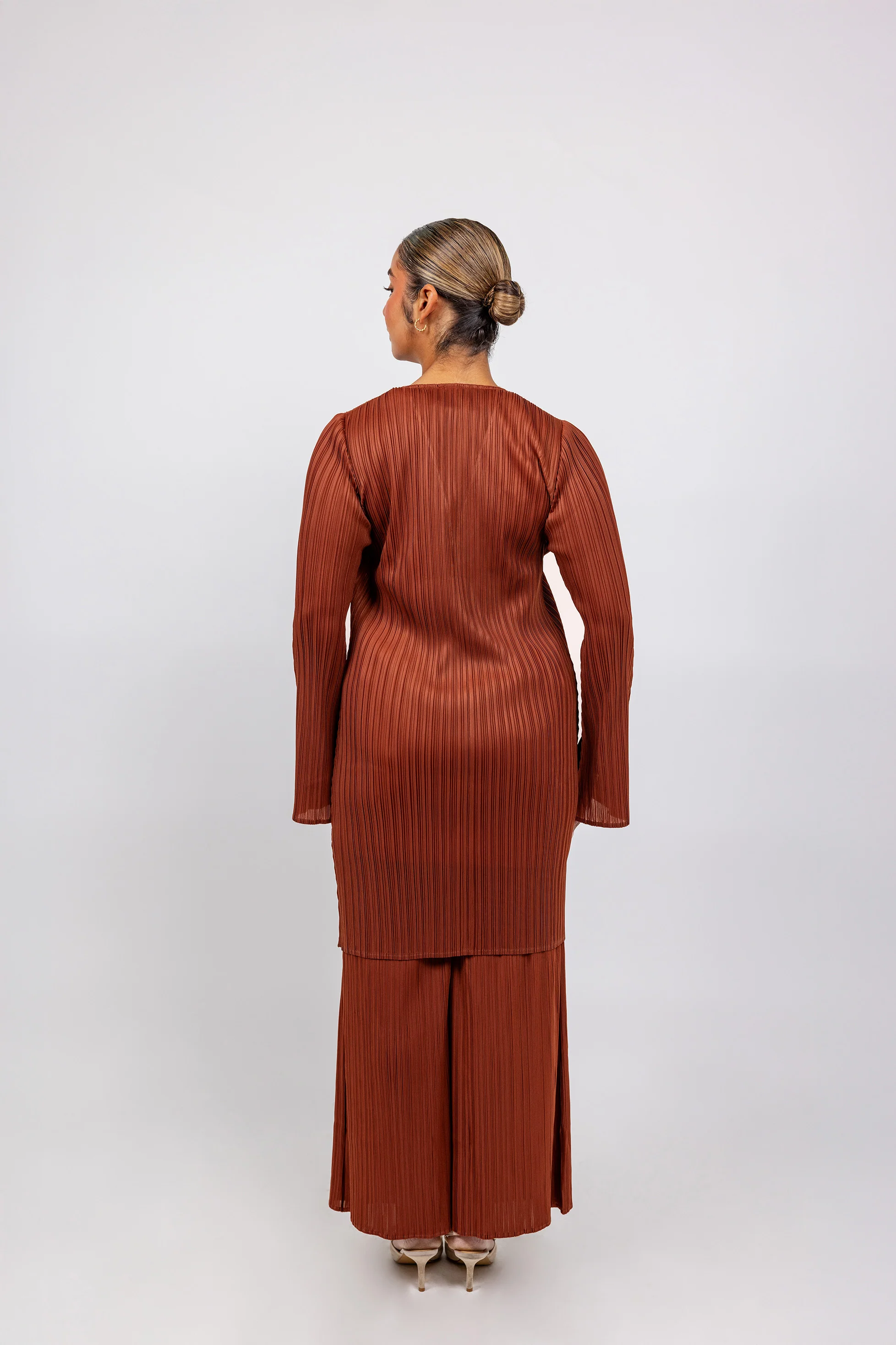 Pleated Cardigan - Image 14