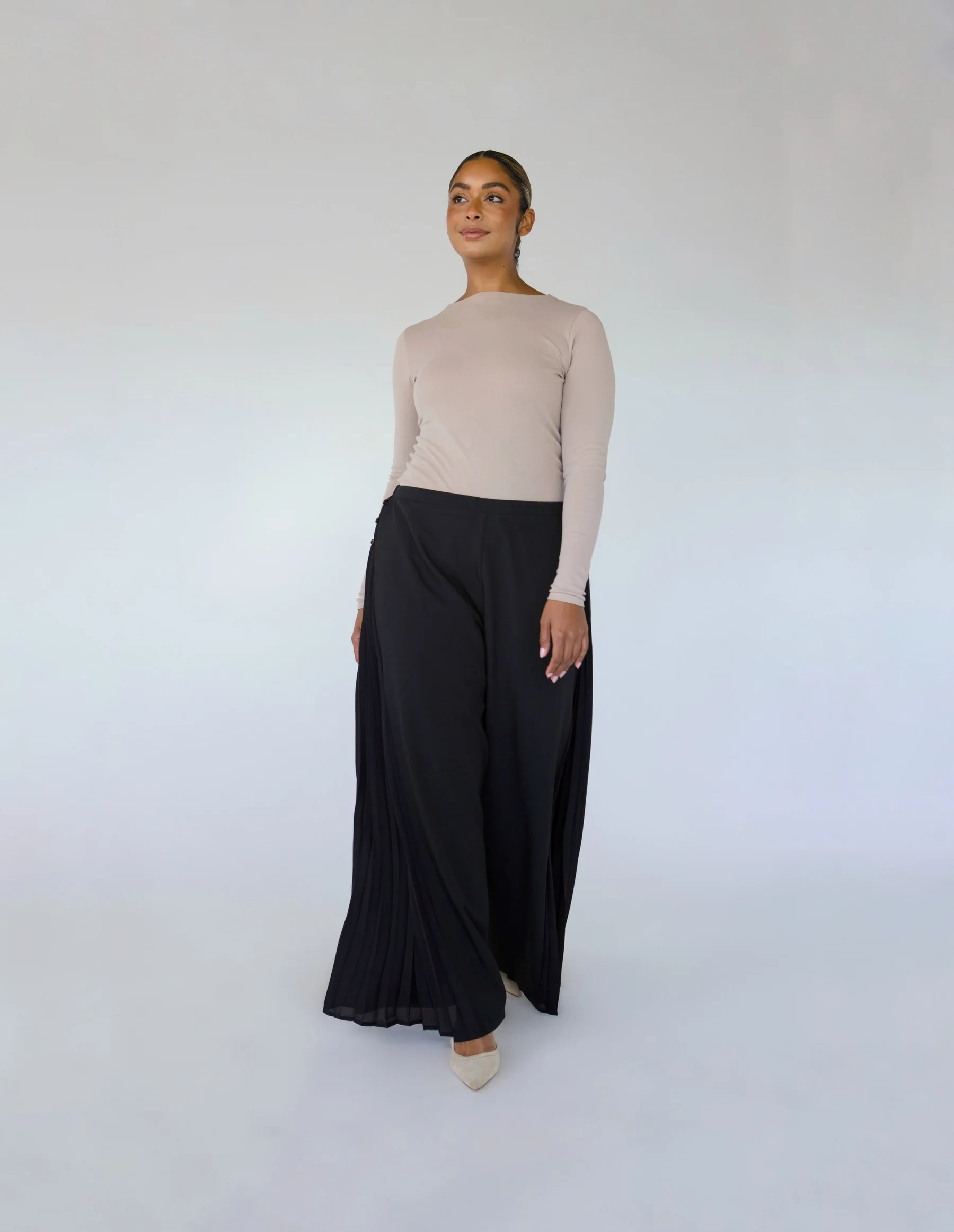 Pleated Self Contrast Pant Black - Image 7