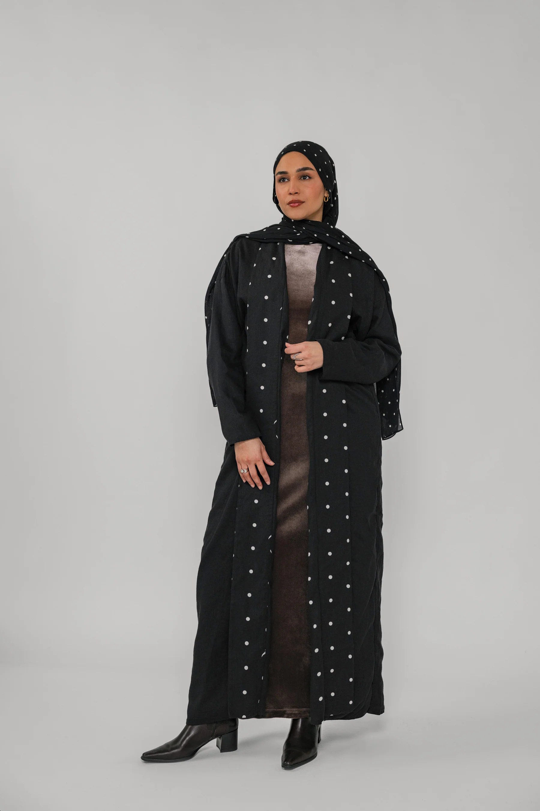 Polka Dot Reversible Abaya - Image 4