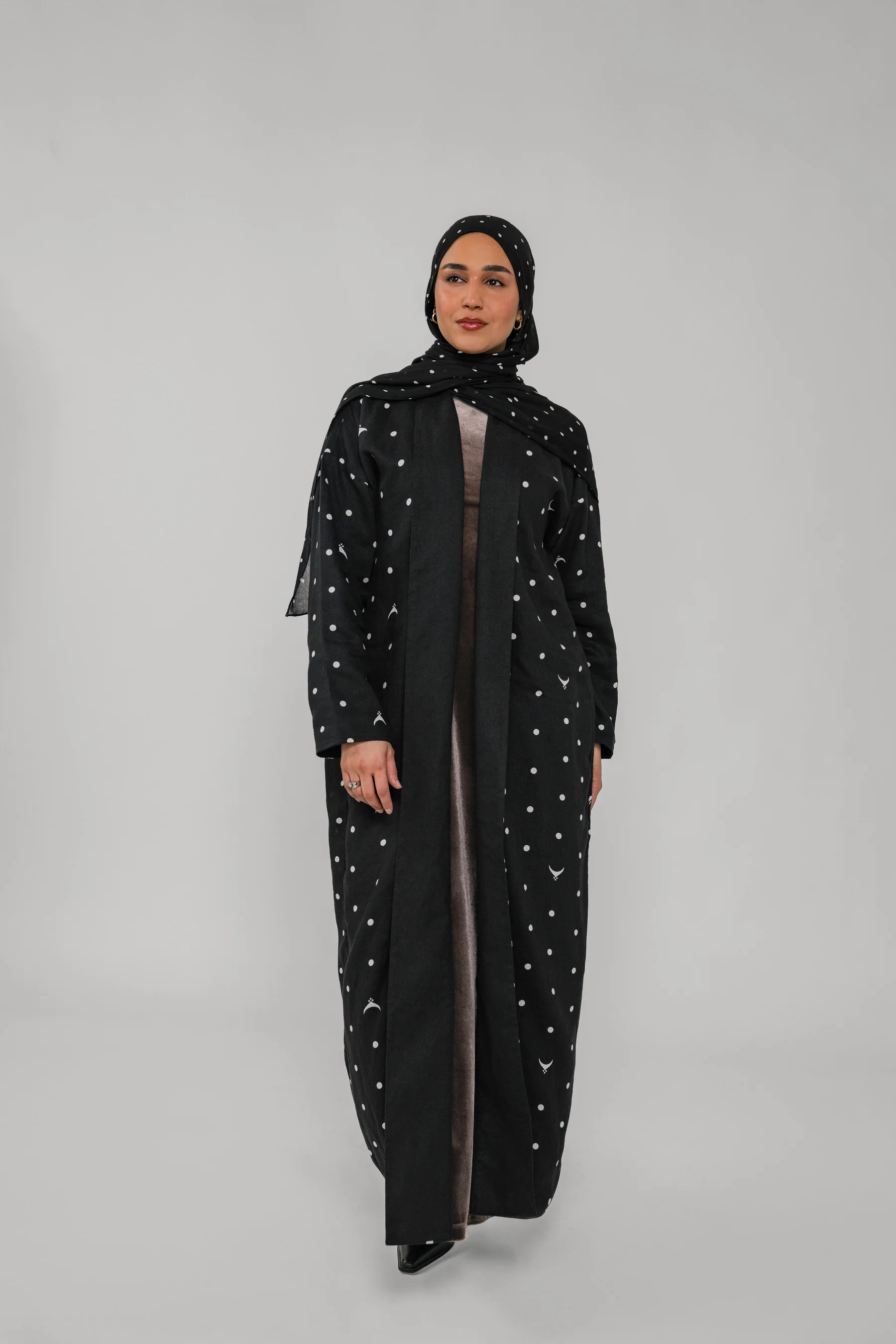 Polka Dot Reversible Abaya - Image 5
