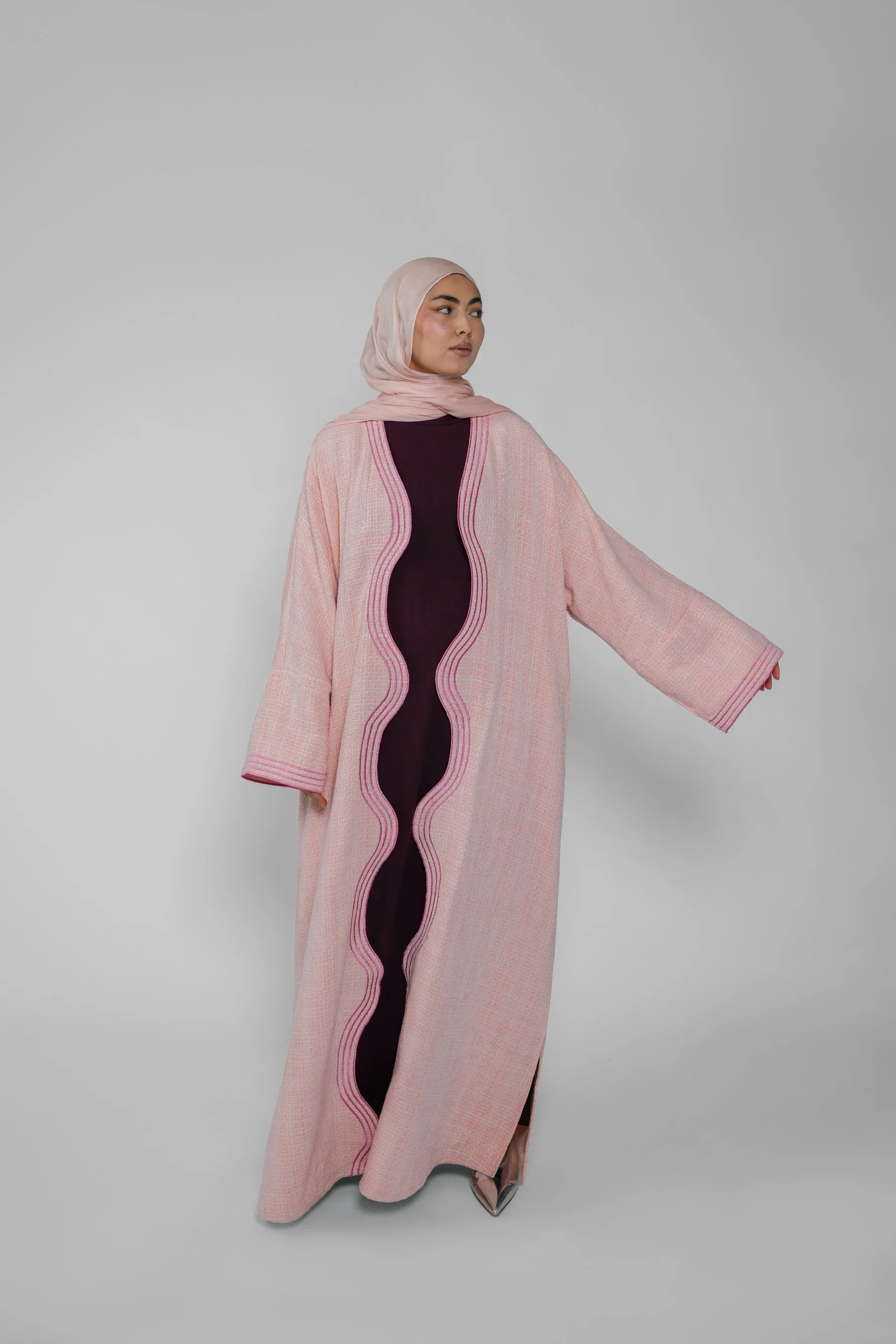 Tweed Curve Abaya Pink - Image 4