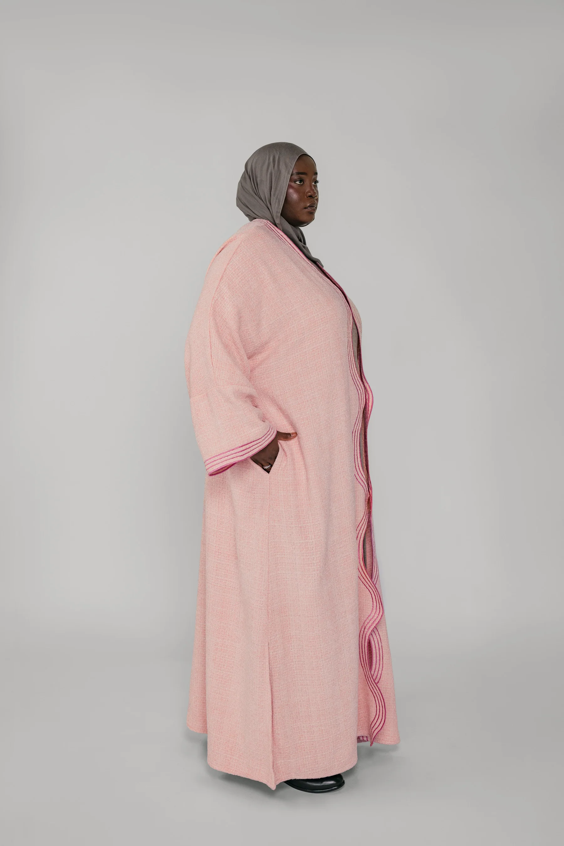 Tweed Curve Abaya Pink - Image 6