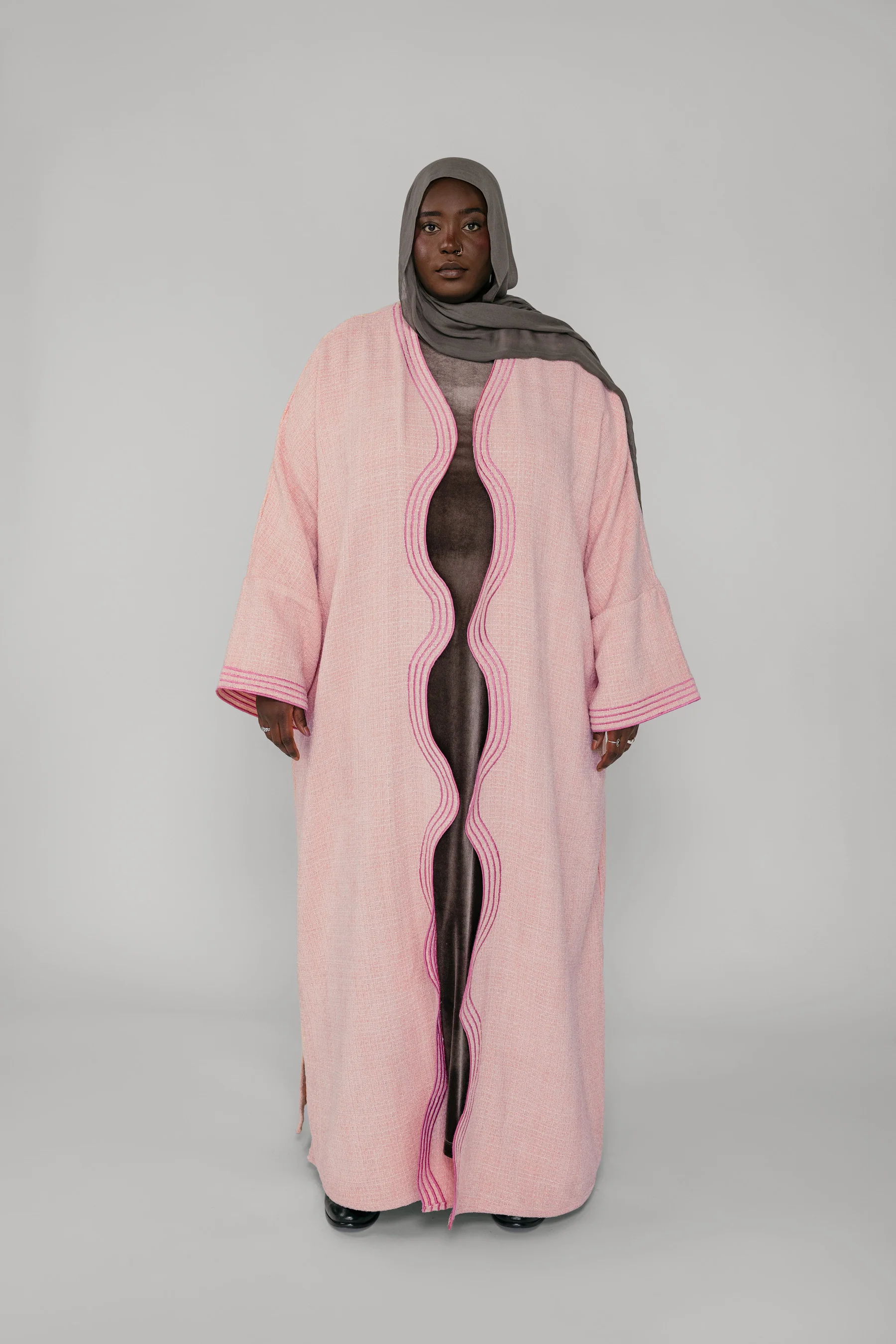 Tweed Curve Abaya Pink - Image 7