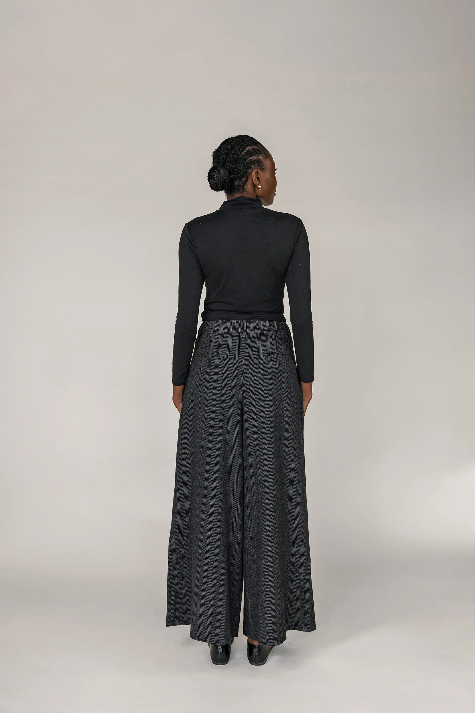 Herringbone Palazzo Pant Charcoal - Image 6
