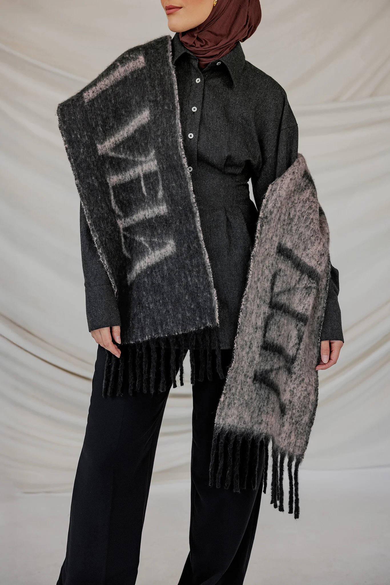 VELA Winter Scarf - Image 3