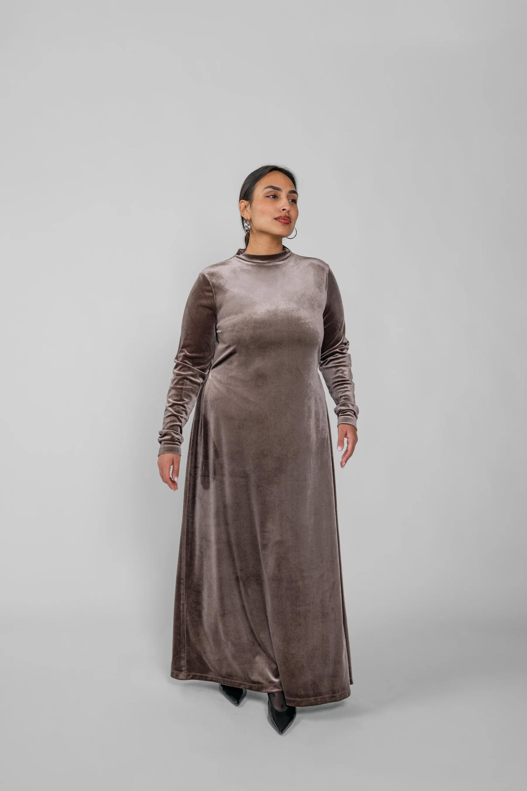 Velvet Dress Mink - Image 6